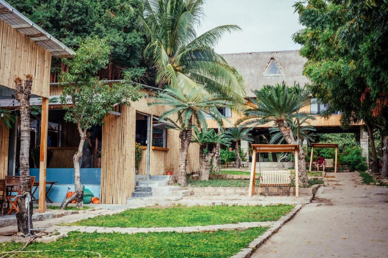 Villa Dao Hoa Vang Cam Ranh - Venuestay Exterior photo